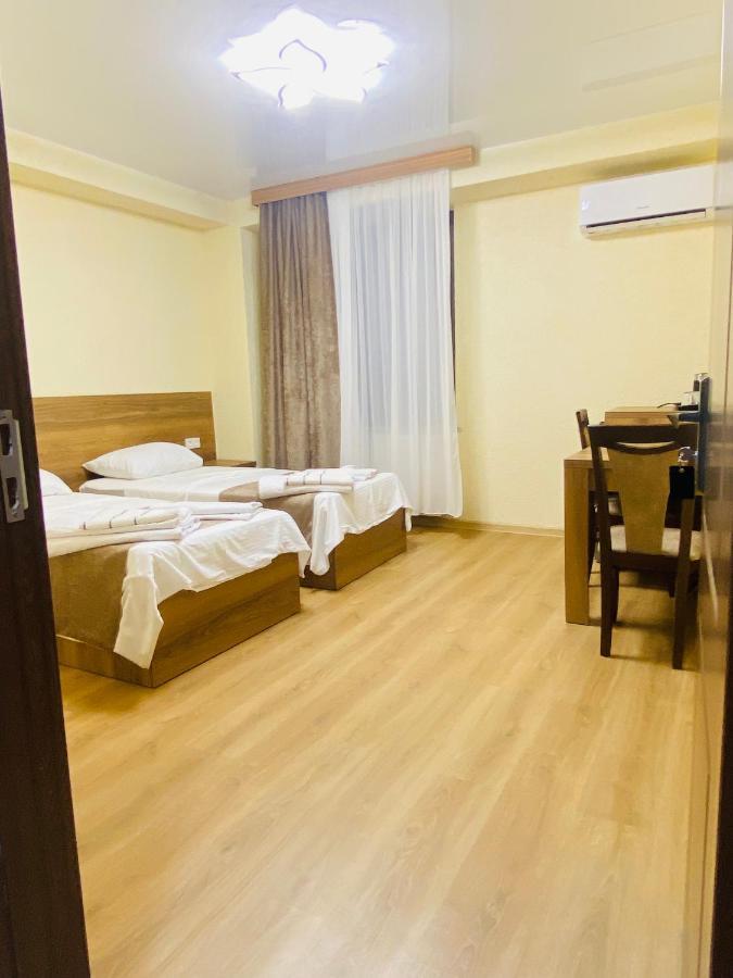 Hotel Sunrise Kutaisi Luaran gambar